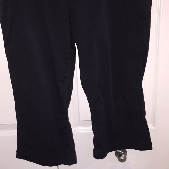 Thyme Maternity Capris Black Size Medium - Picture 3 of 12